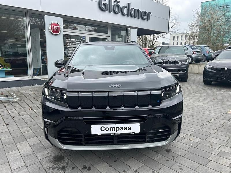Uusi Jeep Compass 145 HP (106 kW) 2026 Musta Katumaasturi