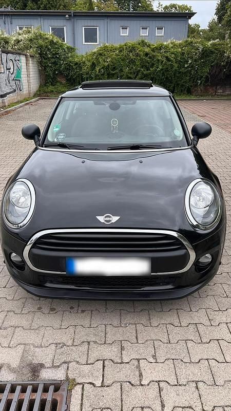 Second-hand Mini ONE 102 CP (75 kW) 2015 Negru Hatchback
