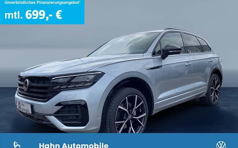 Silbern Gebraucht 2024 VW Touareg Elegance SUV | 85.490 € - Bild 1/4