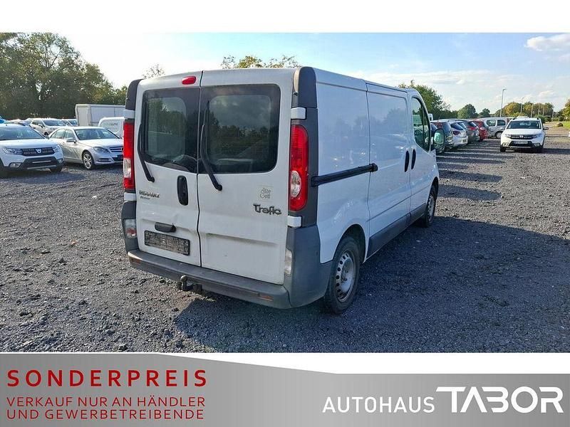 Gebraucht Renault Trafic 90 PS (66 kW) 2009 Weiss casablanca Van / Kleinbus