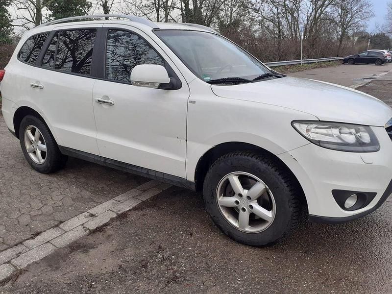 Weiß Gebraucht 2011 Hyundai Santa Fe Premium SUV | 3.900 € (Superpreis) - Bild 1/4
