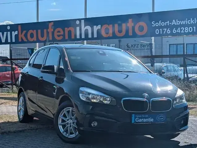 Gebraucht BMW 218 Active Tourer Advantage 136 PS (100 kW) 2016 Schwarz Van / Kleinbus