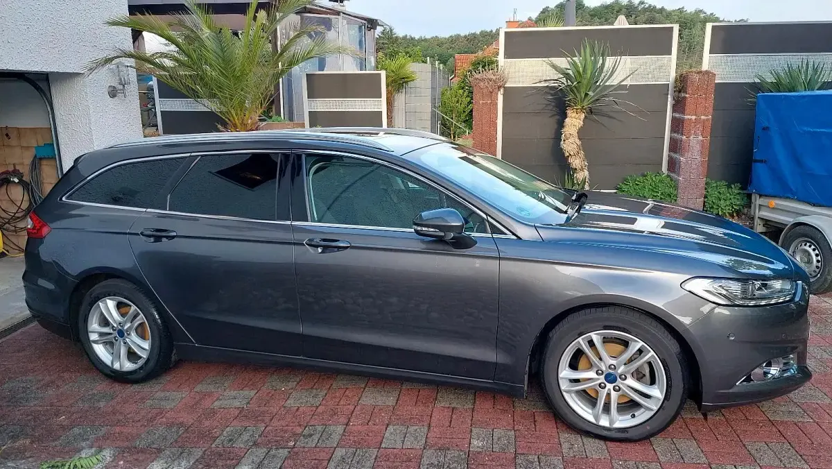 Gebraucht Ford Mondeo 180 PS (132 kW) 2016 Grau Kombi