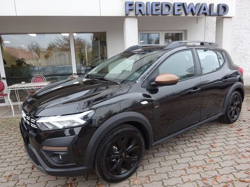 Schwarz Gebraucht 2024 Dacia Sandero Extreme Kleinwagen | 17.490 € (Guter Preis) - Bild 1/4