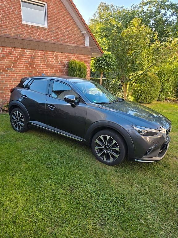 Grau Gebraucht 2018 Mazda CX-3 Sports-Line SUV | 13.000 € (Fairer Preis) - Bild 1/4