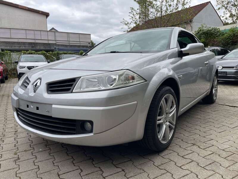 Platingrau Gebraucht 2007 Renault Mégane Cabriolet Authentique Cabrio | 2.480 € (Fairer Preis) - Bild 1/4