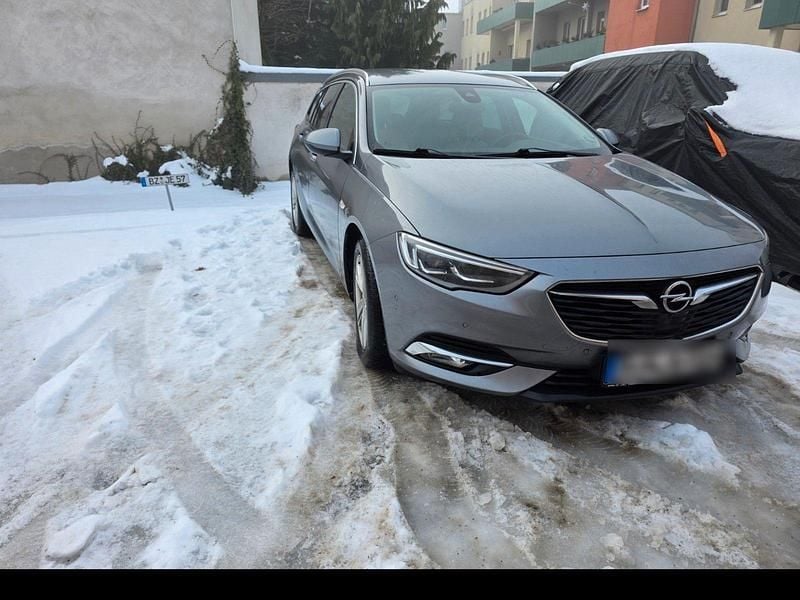 Grau Gebraucht 2018 Opel Insignia Business Kombi | 11.990 € (Guter Preis) - Bild 1/4