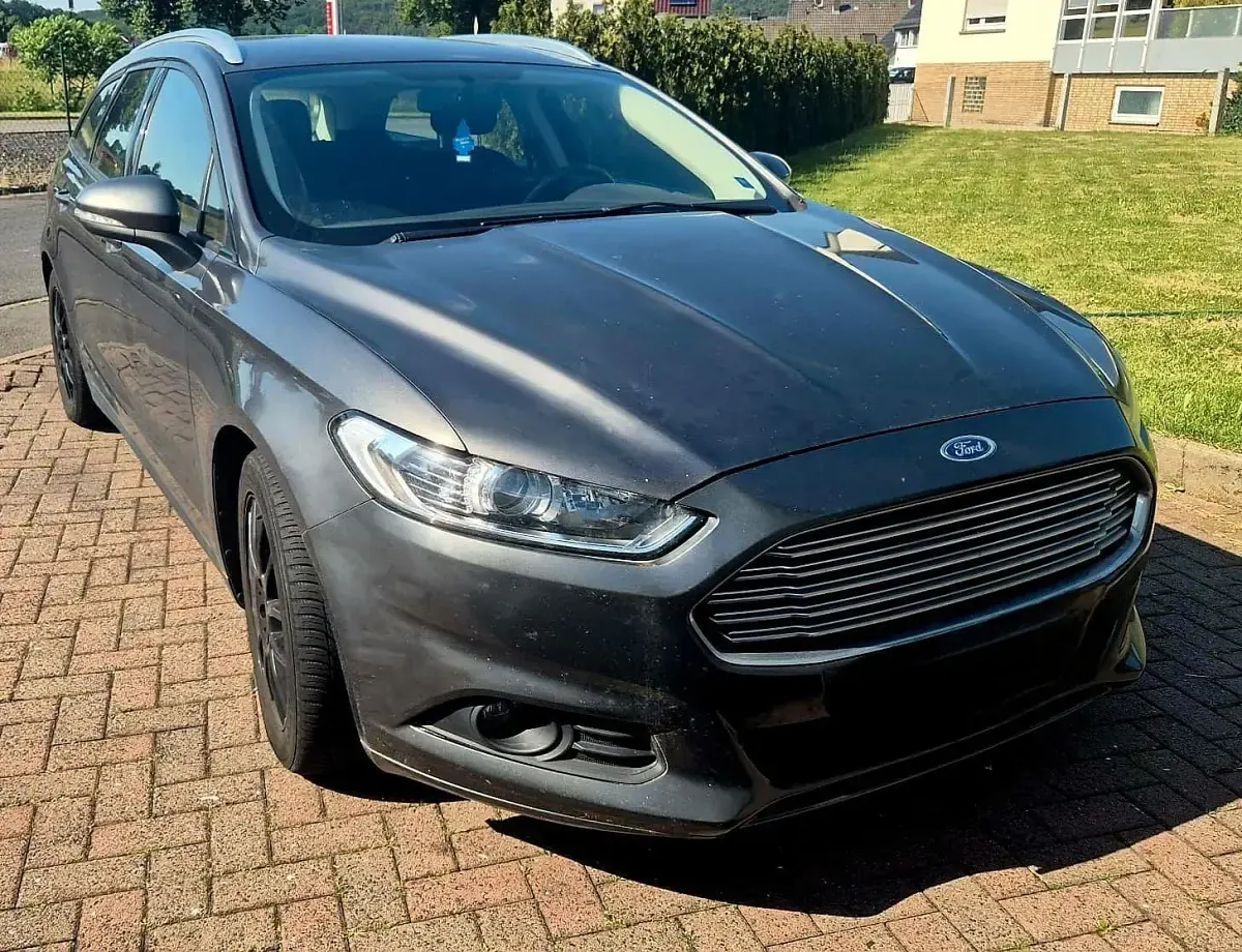 Gebraucht Ford Mondeo Trend 150 PS (110 kW) 2015 Grau Kombi