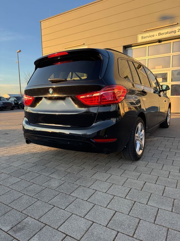 Schwarz Gebraucht 2017 BMW 218 Gran Tourer Van / Kleinbus | 18.000 € (Etwas zu teuer) - Bild 1/4