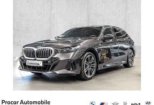 Gebraucht BMW 520 Comfort Edition 197 PS (144 kW) 2025 Grau Kombi