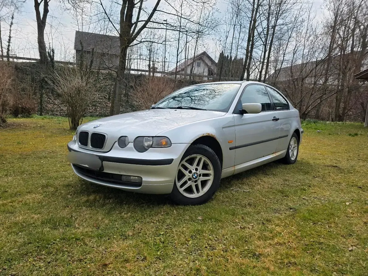 Gebraucht BMW 318 115 PS (84 kW) 2004 Silber Limousine