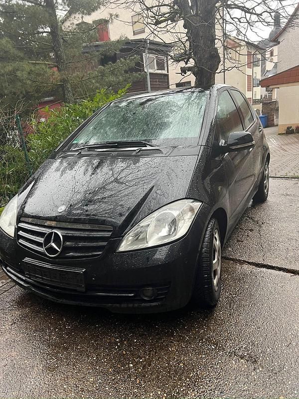 Gebraucht Mercedes A180 99 PS (72 kW) 2010 Schwarz Kombi