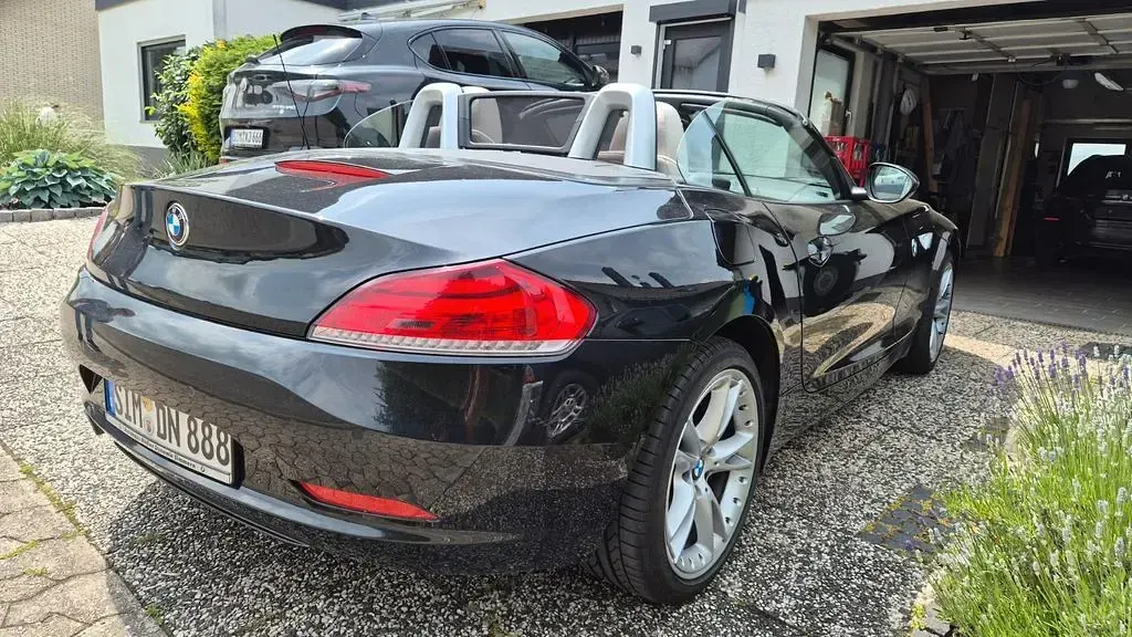 Gebraucht BMW Z4 Sport Line 204 PS (150 kW) 2010 Schwarz Cabrio