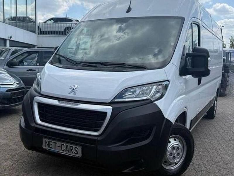 Gebraucht Peugeot Boxer 140 PS (102 kW) 2023 Weiß Van