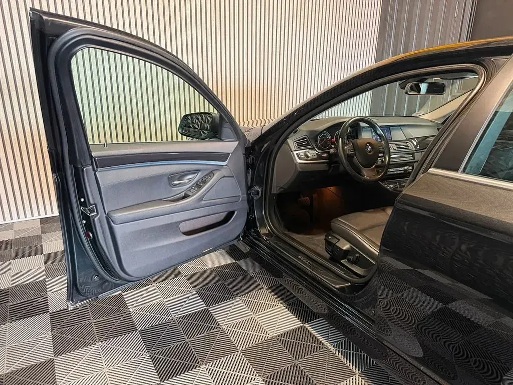Gebraucht BMW 523 Performance 204 PS (150 kW) 2011 Schwarz Limousine
