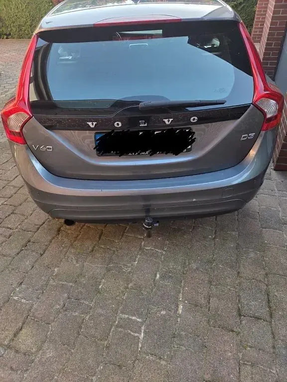 Gebraucht Volvo V60 Kinetic 150 PS (110 kW) 2016 Grau Kombi