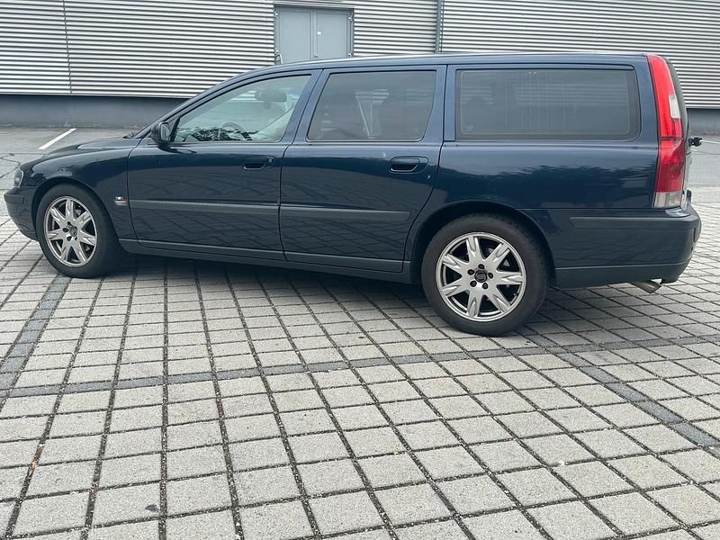 Second-hand Volvo V70 2004 Albastru Break