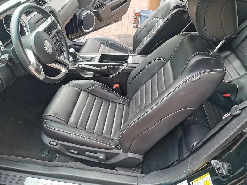 Gebraucht Ford Mustang GT 421 PS (309 kW) 2013 Schwarz Cabrio
