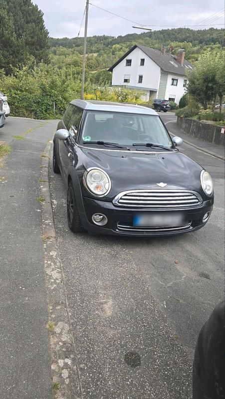 Braun Gebraucht 2009 Mini Cooper Clubman Kombi | 6.800 € - Bild 1/4