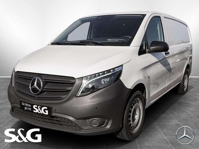 Gebraucht Mercedes Vito 190 PS (139 kW) 2023 Arktikweiß Van