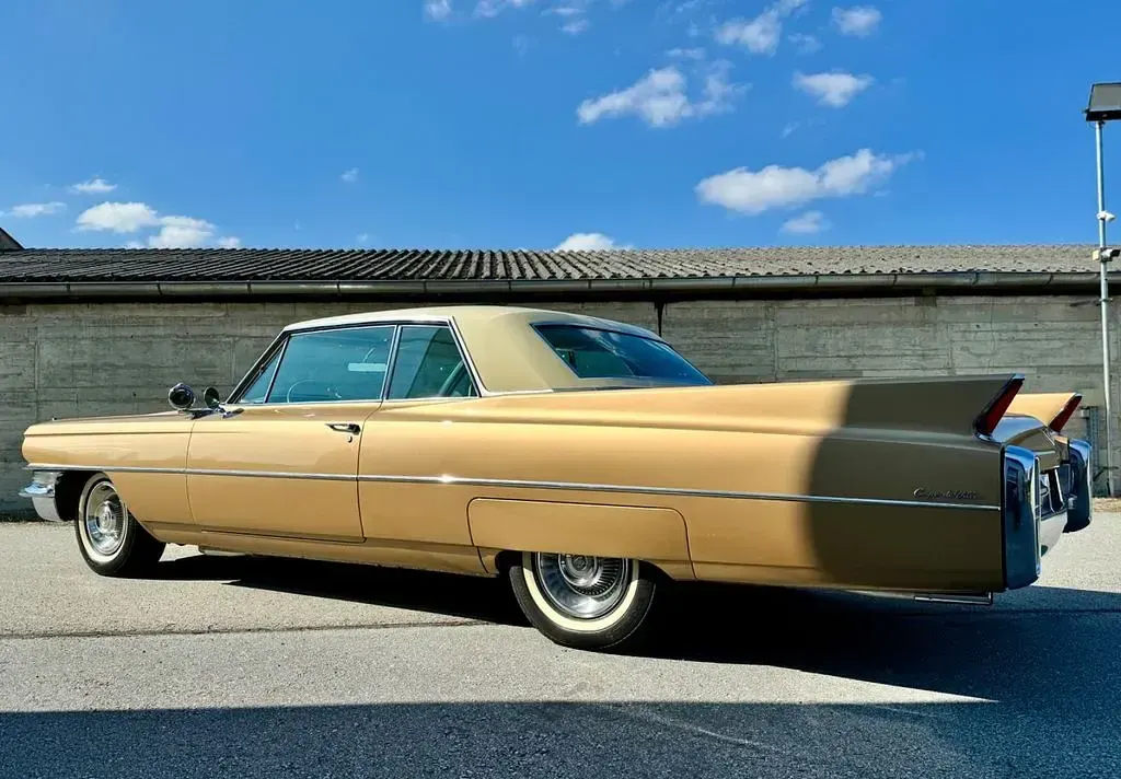 Gebraucht Cadillac Coupé DeVille 325 PS (239 kW) 1963 Gold Coupé