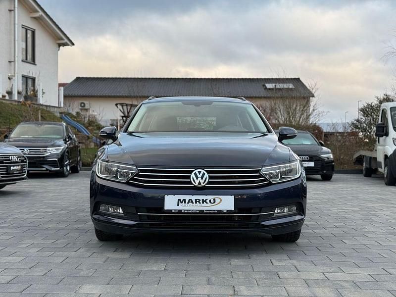 Gebraucht VW Passat Comfortline 150 PS (110 kW) 2015 Blau Kombi