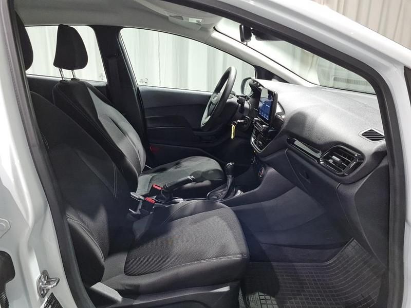 Gebraucht Ford Fiesta Cool & Connect 75 PS (55 kW) 2022 Weiß, frozen white Kleinwagen