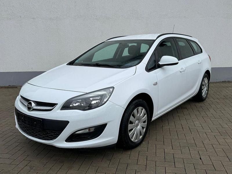 Gebraucht Opel Astra Selection 110 PS (80 kW) 2015 Weiß Kombi