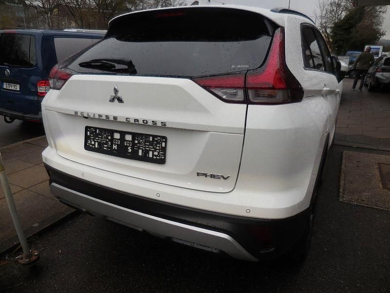 Gebraucht Mitsubishi Eclipse Cross Select 188 PS (138 kW) 2021 Weiß SUV
