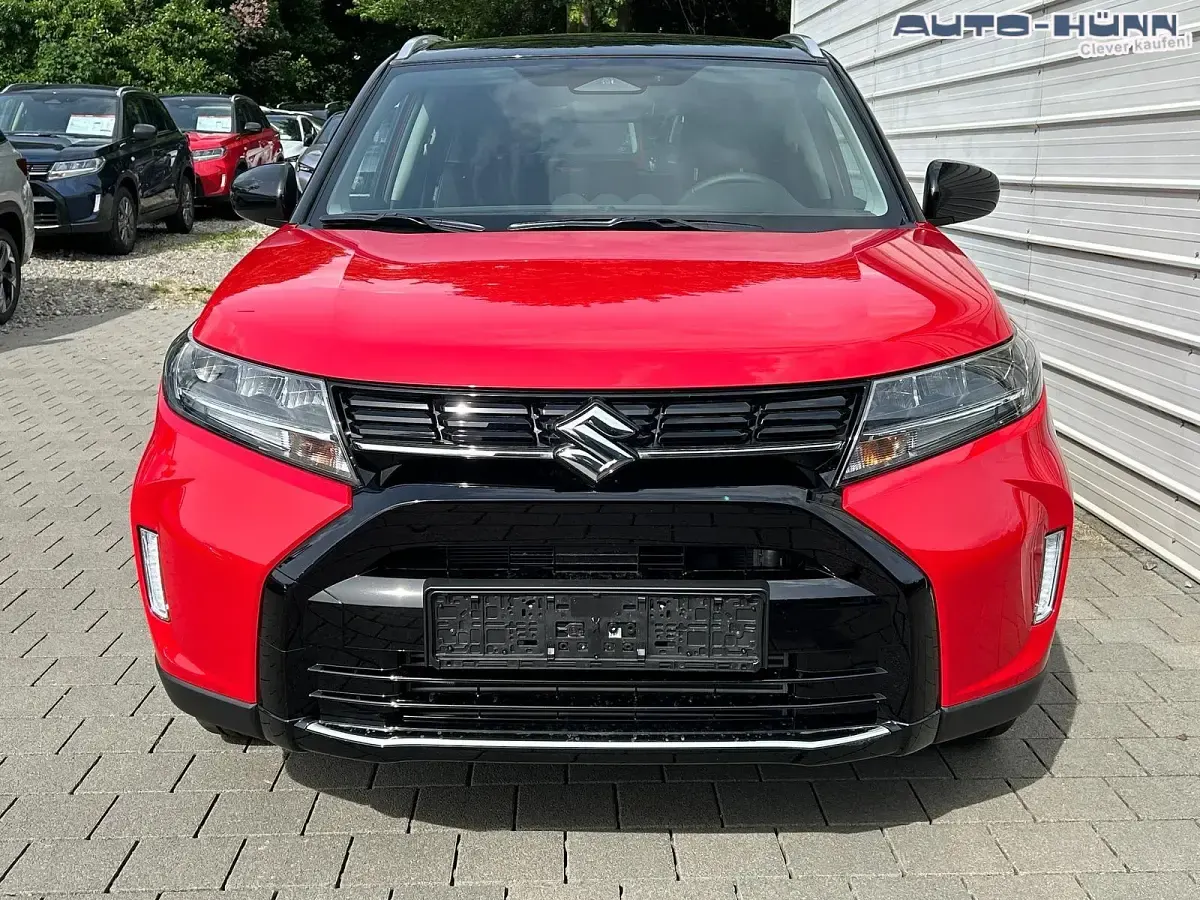 Neu Suzuki Vitara Comfort 110 PS (80 kW) 2026 Bright red / cosmic black pearl metallic SUV