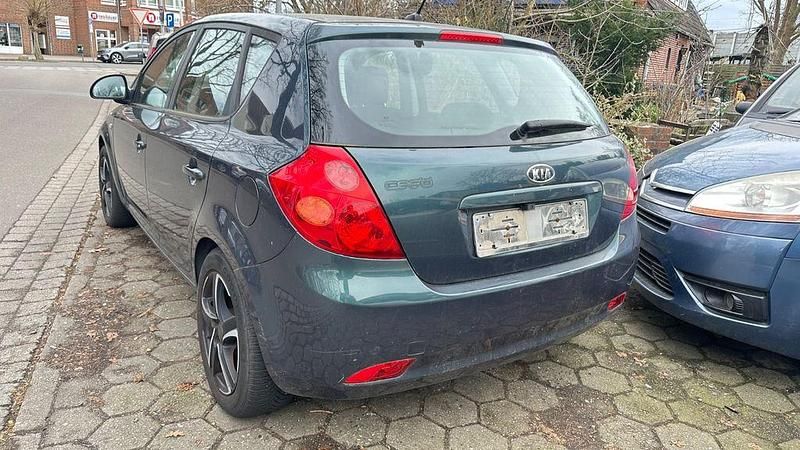 Gebraucht Kia Ceed EX 116 PS (85 kW) 2007 Grün Kleinwagen