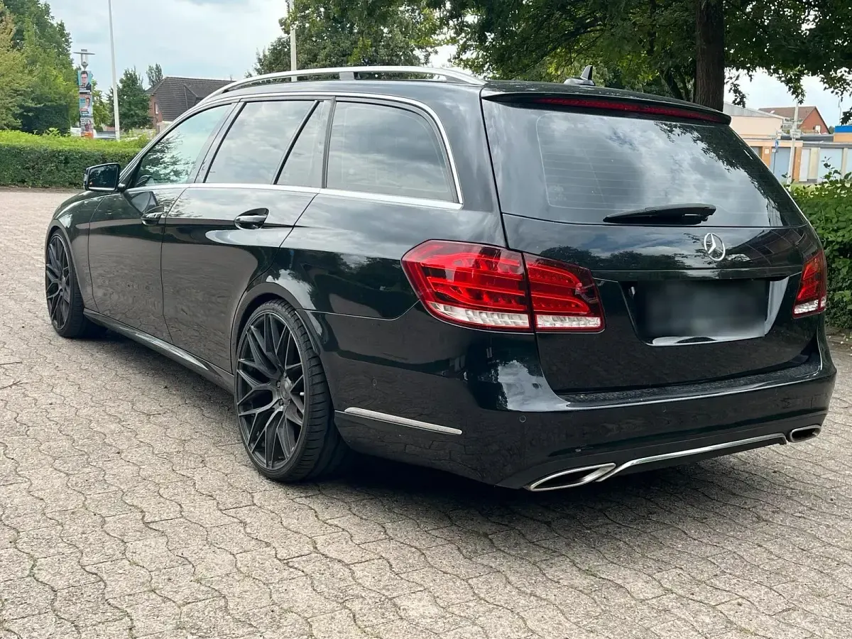 Gebraucht Mercedes E250 AMG line 204 PS (150 kW) 2014 Schwarz Kombi
