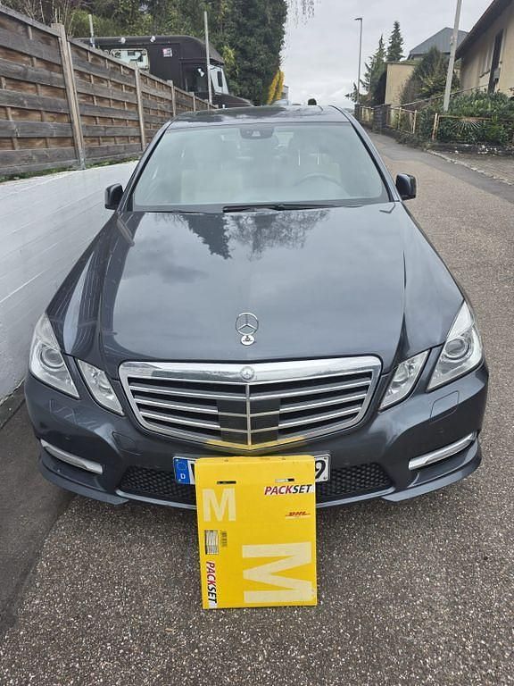 Gebraucht Mercedes E350 279 PS (205 kW) 2012 Grau Limousine