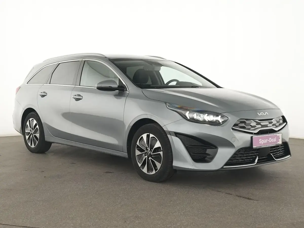 Gebraucht Kia Ceed Sportswagon Vision 141 PS (103 kW) 2022 Lunarsilber Kombi