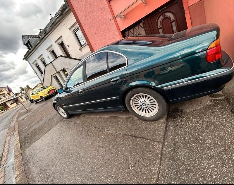 Gebraucht BMW 520 150 PS (110 kW) 1998 Grün Limousine