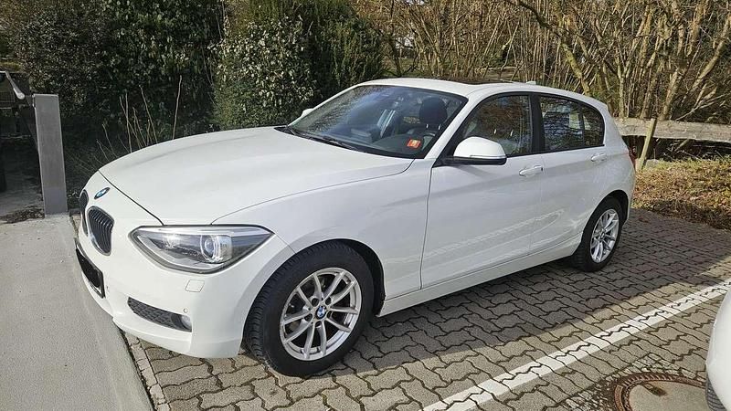 Gebraucht BMW 116 Sport Line 116 PS (85 kW) 2015 Weiß Kleinwagen