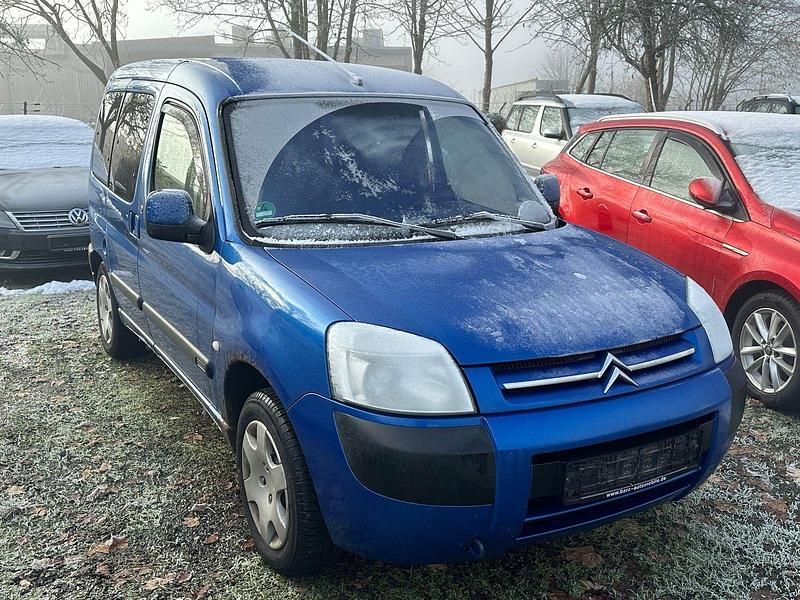 Blau Gebraucht 2004 Citroën Berlingo Van / Kleinbus | 2.799 € (Guter Preis) - Bild 1/4