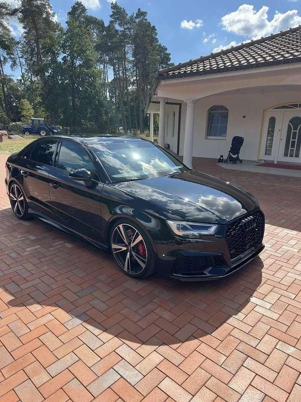 Schwarz Gebraucht 2019 Audi RS3 Performance Kleinwagen | 41.000 € (Guter Preis) - Bild 1/4