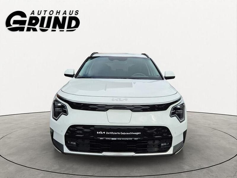 Gebraucht Kia e-Niro Inspiration 150 kW (204 PS) 2023 Weiss / schneeweiss SUV