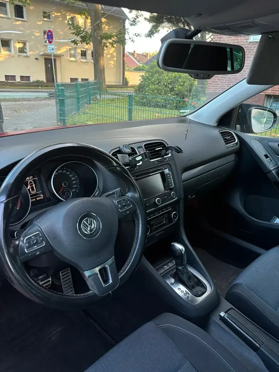 Gebraucht VW Golf VI Style 105 PS (77 kW) 2011 Rot Kleinwagen