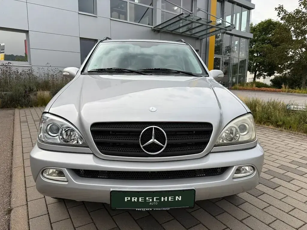 Gebraucht Mercedes ML270 163 PS (119 kW) 2001 Grau SUV