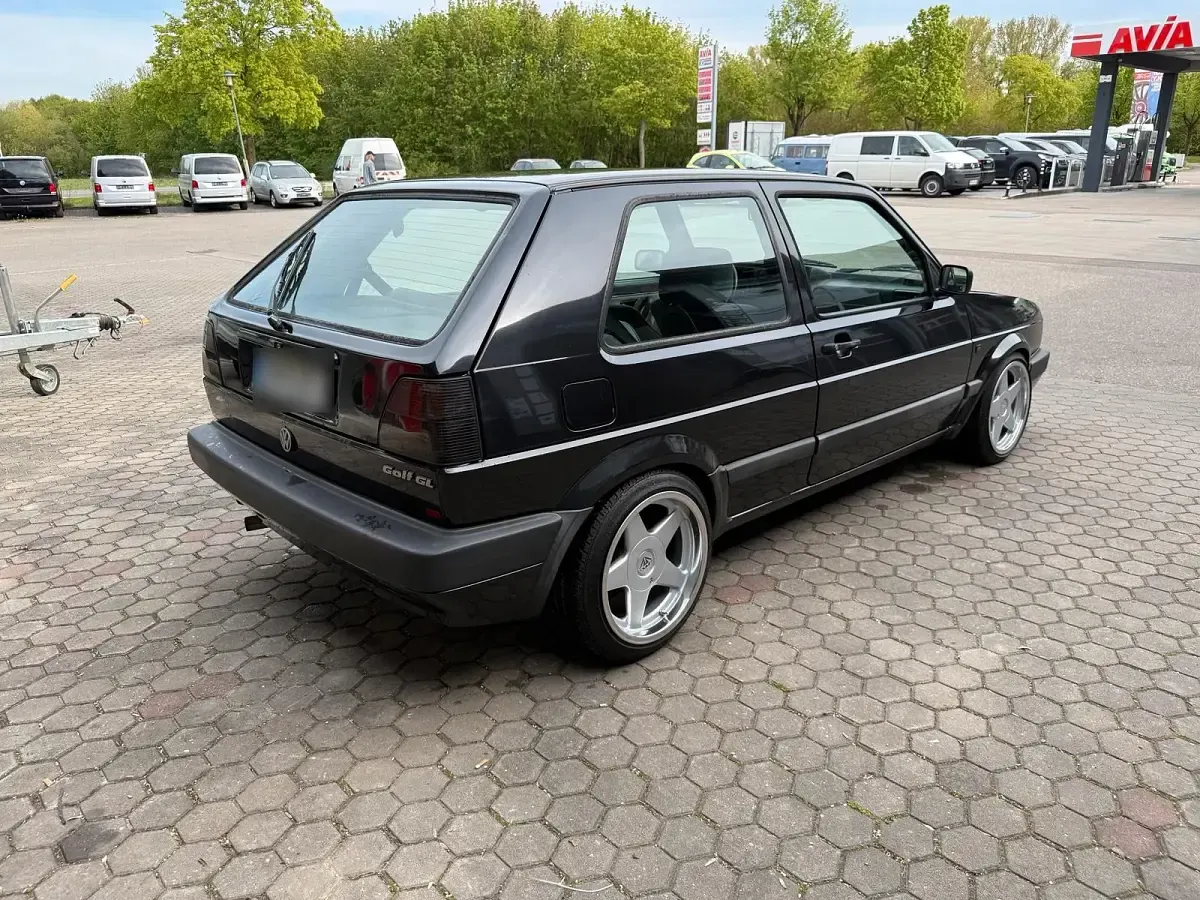 Gebraucht VW Golf II 90 PS (66 kW) 1990 Schwarz Kleinwagen