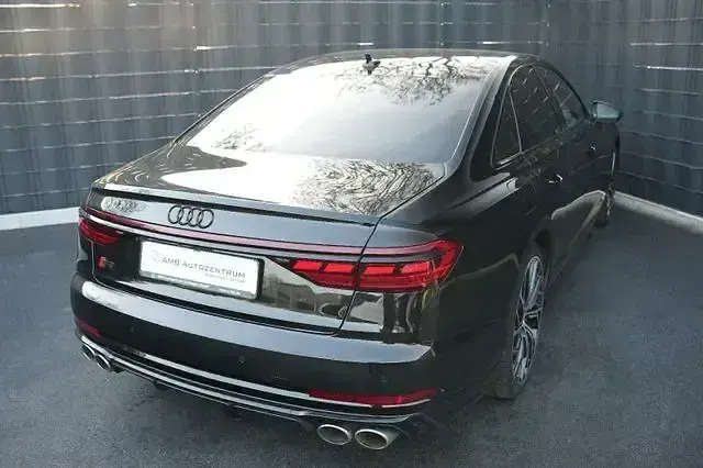 Gebraucht Audi S8 Sport 571 PS (419 kW) 2023 Schwarz Limousine