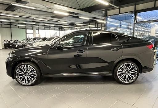 Gebraucht BMW X6 M Sport 298 PS (219 kW) 2025 Schwarz SUV