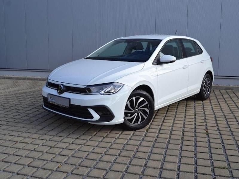 Gebraucht VW Polo Life 95 PS (69 kW) 2023 Pure white Kleinwagen
