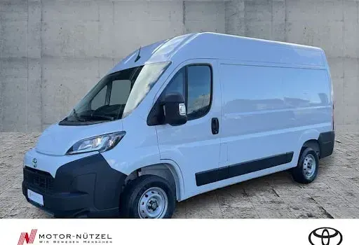 Neu Toyota Proace 140 PS (102 kW) 2026 Weiß Van / Kleinbus