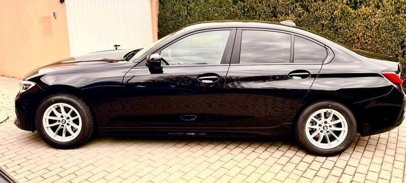Schwarz Gebraucht 2019 BMW 320 Advantage Limousine | 25.500 € (Guter Preis) - Bild 1/3