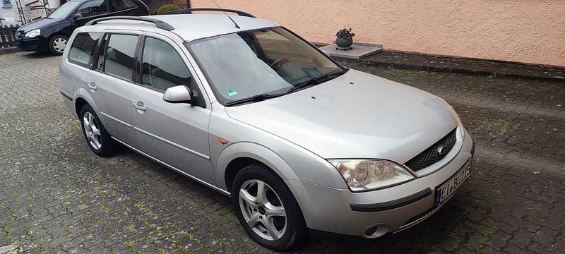 Silber Gebraucht 2001 Ford Mondeo Ghia Kombi | 1.700 € (Fairer Preis) - Bild 1/4