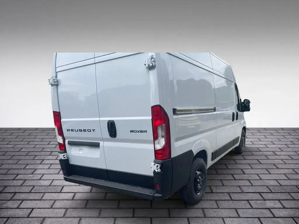Neu Peugeot Boxer 140 PS (102 kW) 2026 Weiß Van