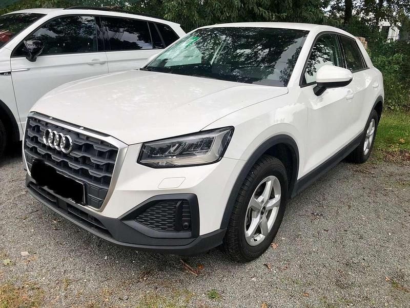 Weiß Gebraucht 2022 Audi Q2 S-Line SUV | 23.900 € (Fairer Preis) - Bild 1/4